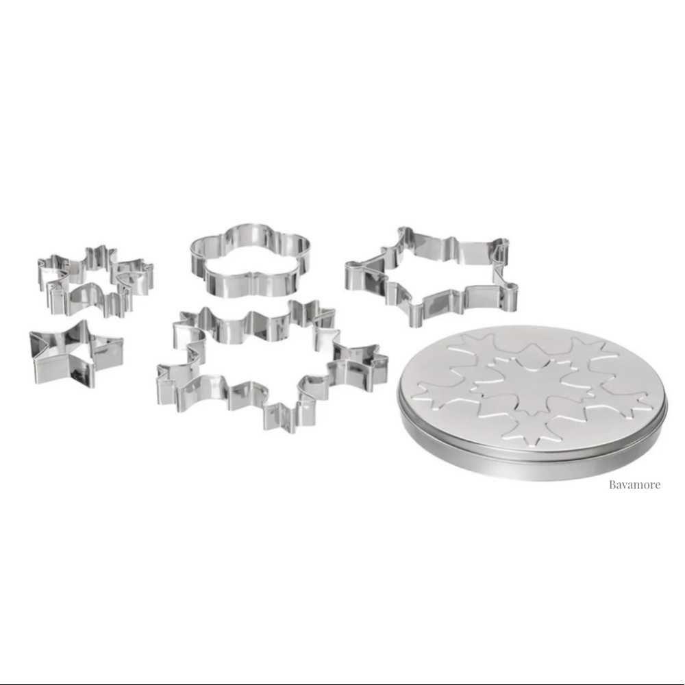 IKEA VINTER 2020 5 cookie cutters with container, assorted shapes BRAND NEW.